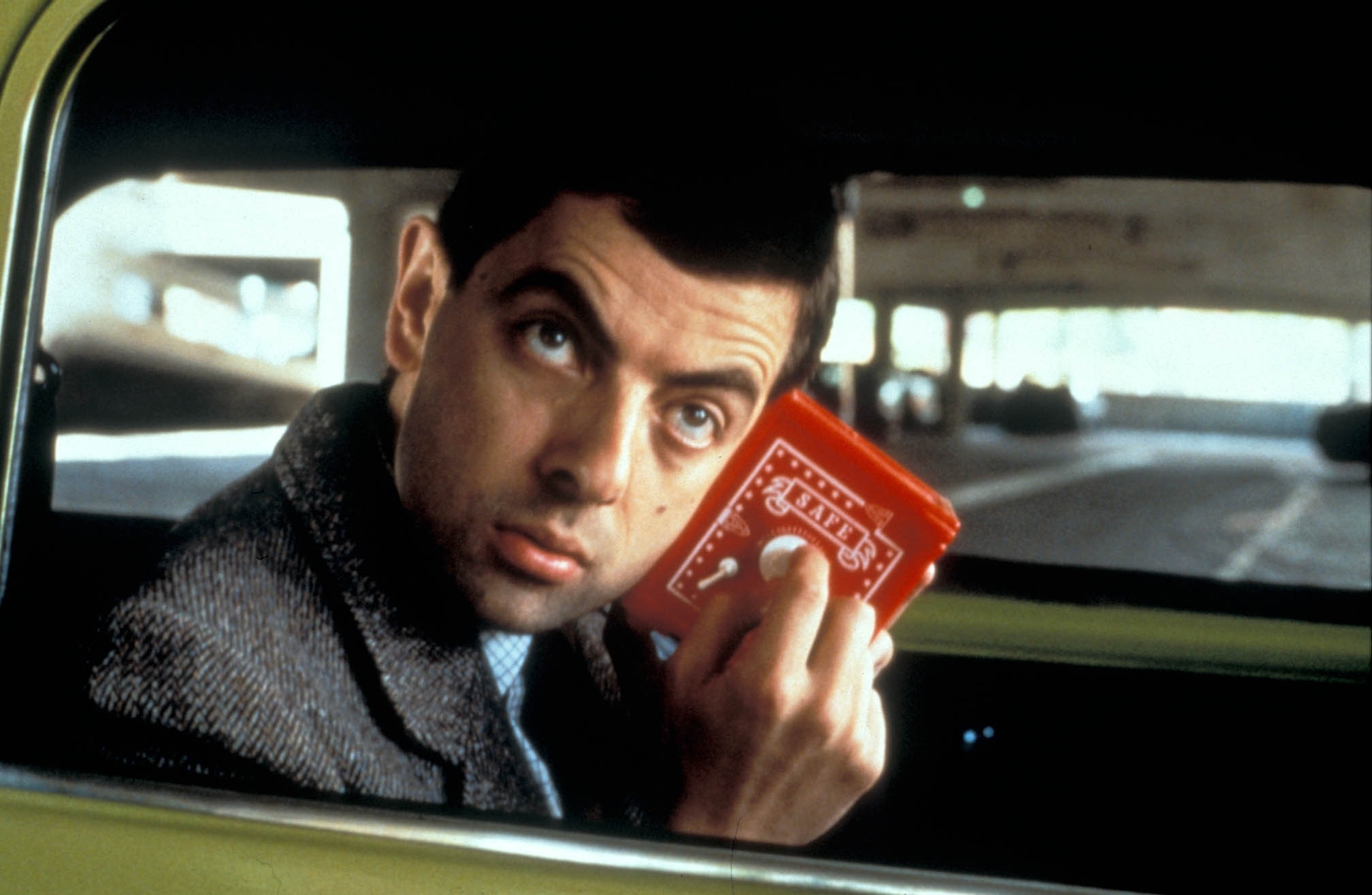 Мистер бин 1995. Мистер Бин сериал. Мистер Бин 1990. Мистер Бин Mr. Bean, сериал, 1990–1995 (16+). Роуэн Аткинсон 1995.