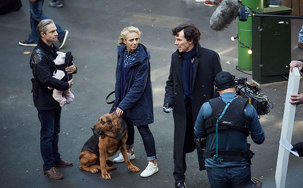 Sherlock, Season 4 premieres January 1, 2017 on MASTERPIECE on PBS. Picture shows: Behind-the-scenes filming 'Sherlock' Season 4. John Watson (MARTIN FREEMAN), Mary Watson (AMANDA ABBINGTON) and Sherlock Holmes (BENEDICT CUMBERBATCH)