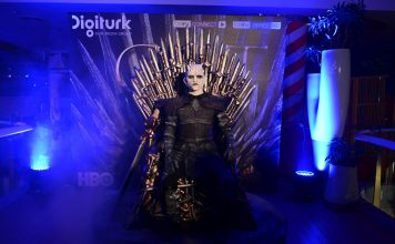 Türkiye’nin En Büyük Game of Thrones Etkinliğinde Yüzlerce Kişi Final Sezonuna ‘Merhaba’ Dedi