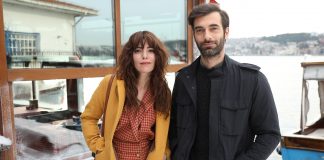 FOX’un İddialı Dizisi “Öğretmen”in Afişi Yayınlandı!