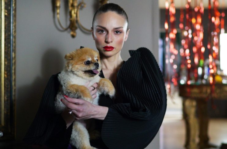 “Nasıl Fenomen Oldum” Dizisinin Çekimleri Başladı Nilperi Şahinkaya - Nasıl Fenomen Oldum