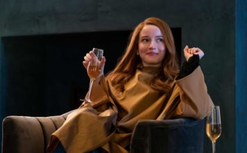 Netflix Türkiye Şubat 2022 Programı Belli Oldu Inventing-Anna_Netflix_DiziMania