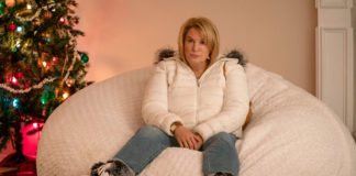 Dizi Takvimi: Mart 2022 The Thing About Pam