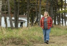 Somebody Somewhere: Elbet Bir Yerlerde Hayata Dair Bir Umut Var