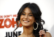 Emmanuelle Chriqui, Murder in the First Kadrosuna Katıldı