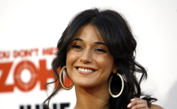 Emmanuelle Chriqui, Murder in the First Kadrosuna Katıldı