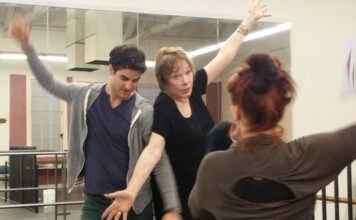 Shirley MacLaine Glee’ye Konuk Oluyor