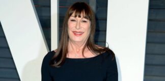 Anjelica Huston Transparent 2. Sezona Dahil Oldu