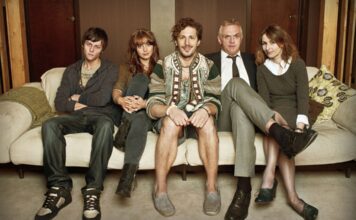 NBC İngiliz Komedi Dizisi Cuckoo Uyarlaması İçin Pilot Bölüm Siparişi Verdi