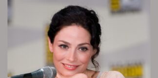 Joanne Kelly, Zoo Kadrosuna Dahil Oldu