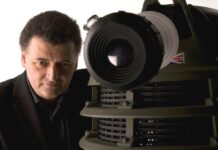 Stephen Moffat: “Doctor Who 5 Yıl Daha Devam Edecek”