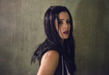 Felicity’nin “Karanlık” Geçmişi