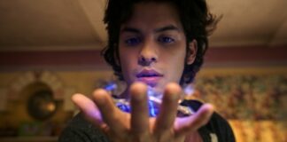 Blue Beetle: Palmera City’nin Süper Kahramanıyla Tanışın