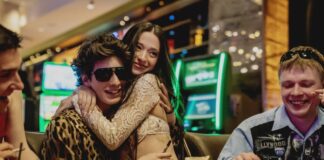 Anora: Herkes Kendi Mutlu Sonunun Peşinde