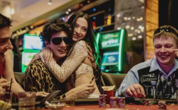 Anora: Herkes Kendi Mutlu Sonunun Peşinde