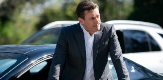 Your Friends & Neighbors: Parayla Saadet Olur Mu?