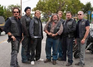 Charlie Hunnam, FX’in Yeni Dizisi Legends için “Sons of Anarchy” Ekibini Yeniden Bir Araya Getiriyor